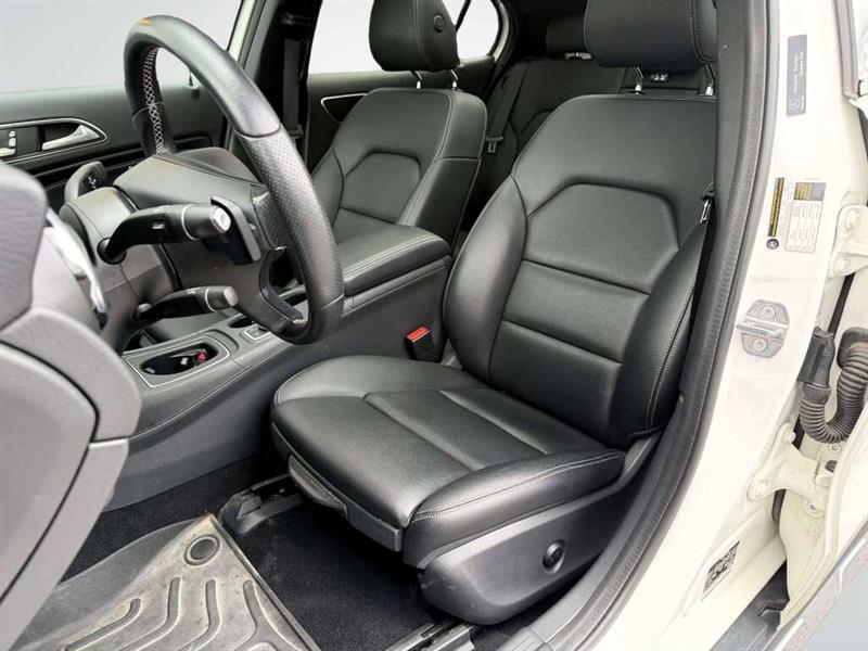 mercedes-benz GLA 2018 - 13