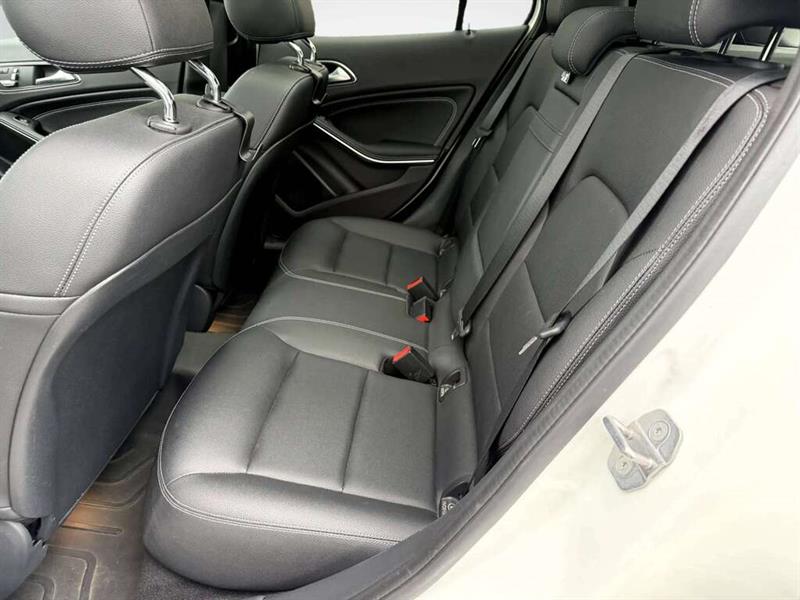mercedes-benz GLA 2018 - 15