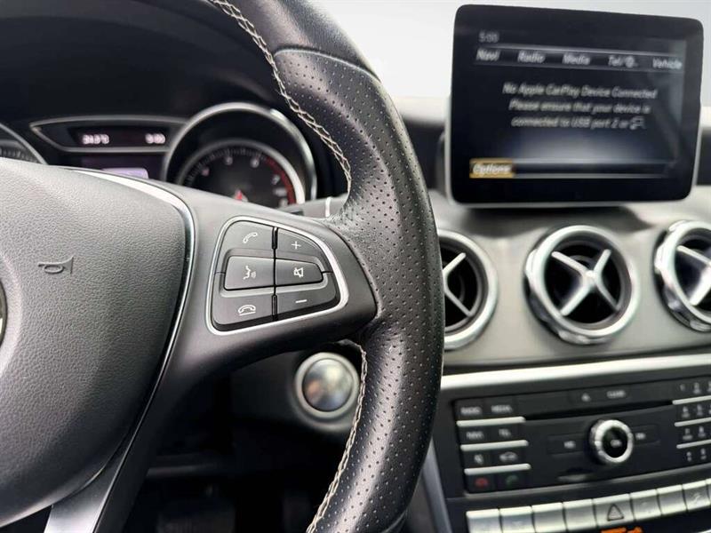 mercedes-benz GLA 2018 - 24