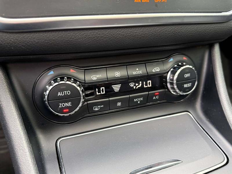 mercedes-benz GLA 2018 - 26