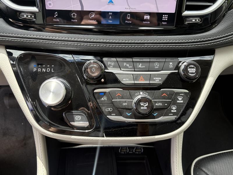 chrysler Pacifica 2024 - 31