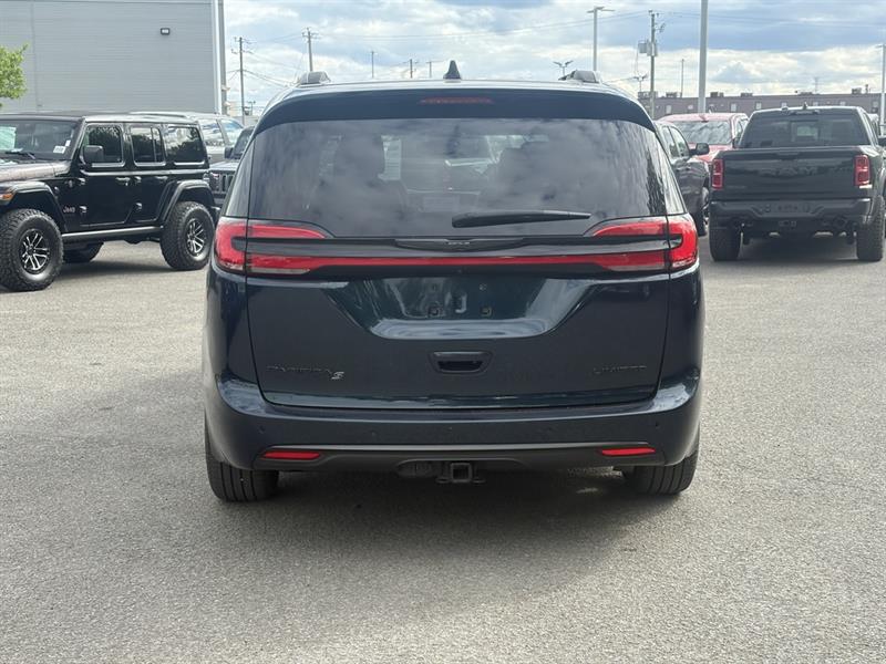 chrysler Pacifica 2024 - 9