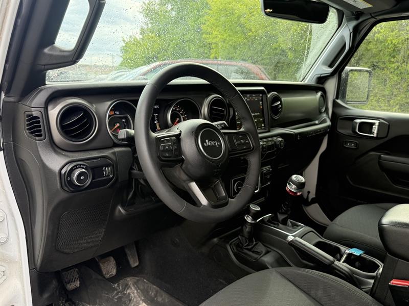 jeep Wrangler 2023 - 13