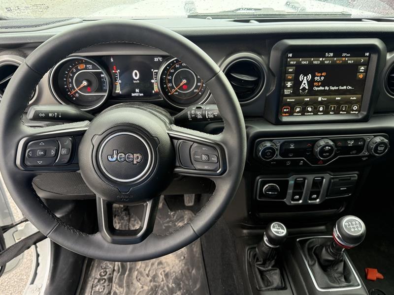 jeep Wrangler 2023 - 14