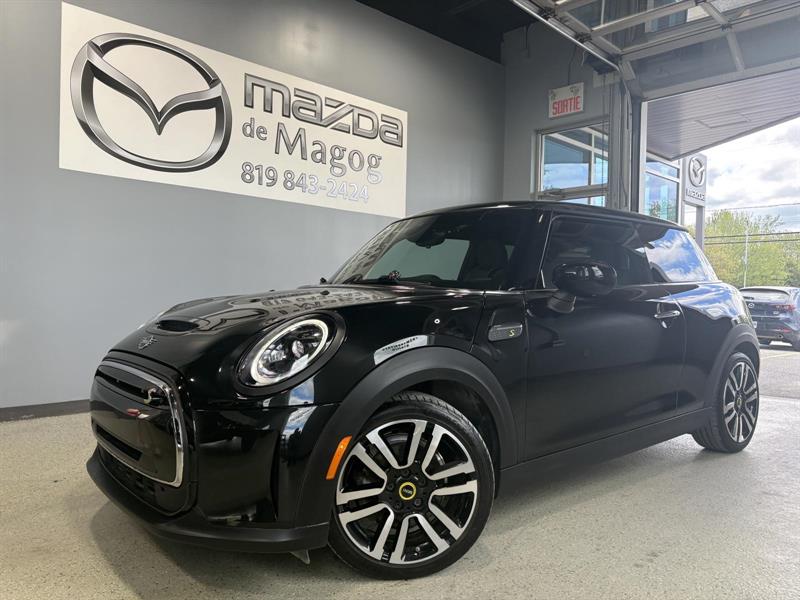 mini Hatchback 2023