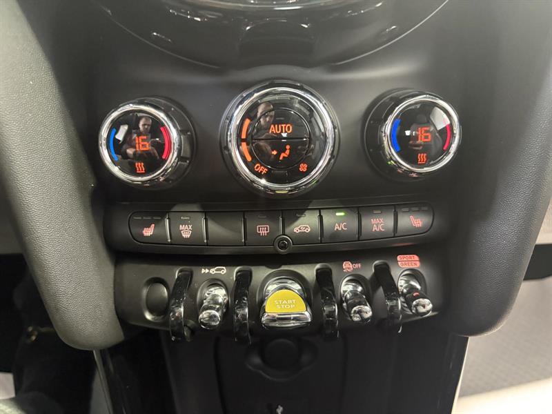 mini Hatchback 2023 - 21