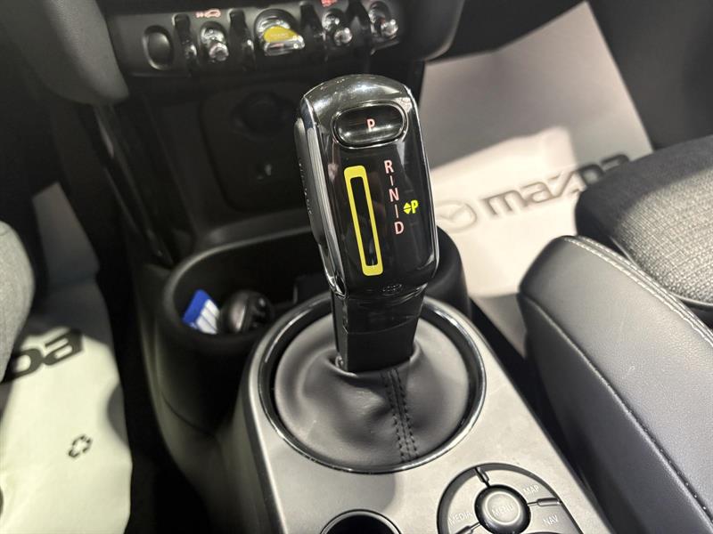 mini Hatchback 2023 - 22