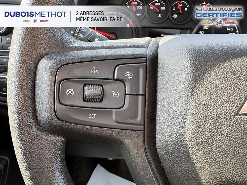 chevrolet Silverado 1500 2025 - 24