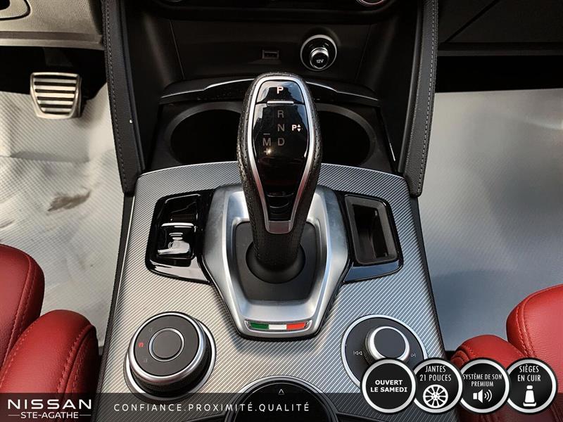 alfa romeo Stelvio 2022 - 12