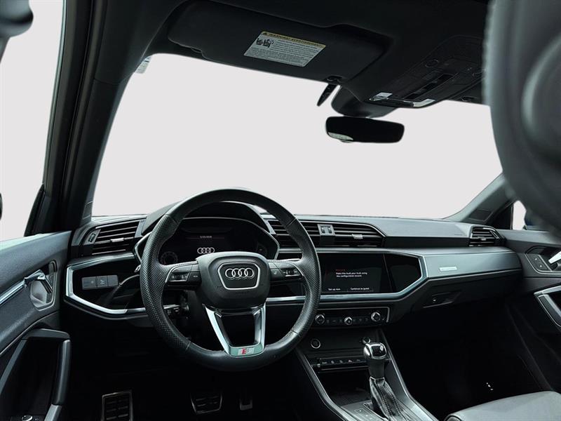 audi Q3 2022 - 23