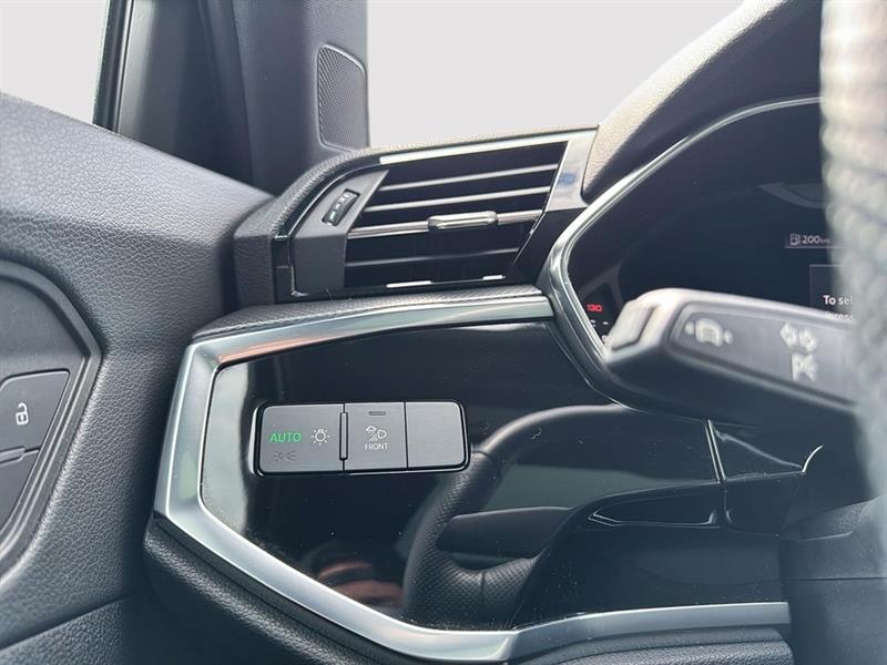audi Q3 2022 - 24