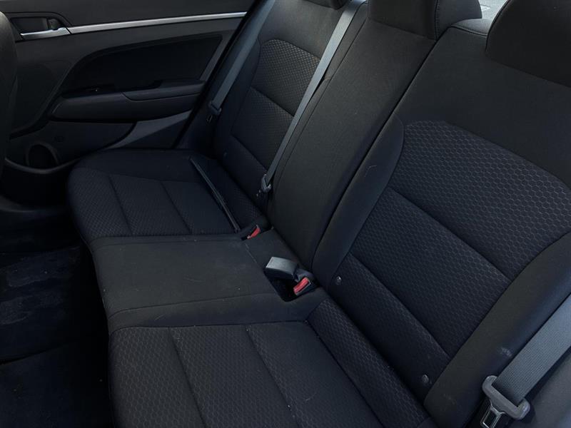hyundai Elantra 2019 - 17