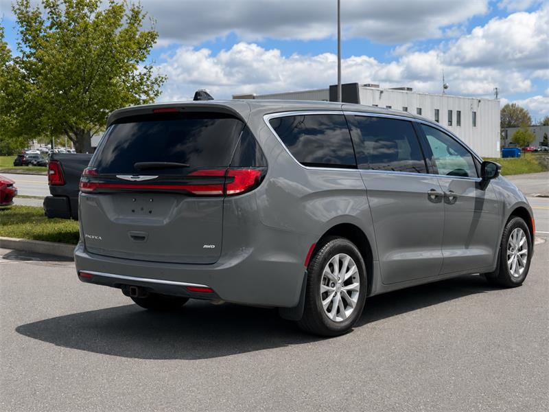 chrysler Pacifica 2025 - 12