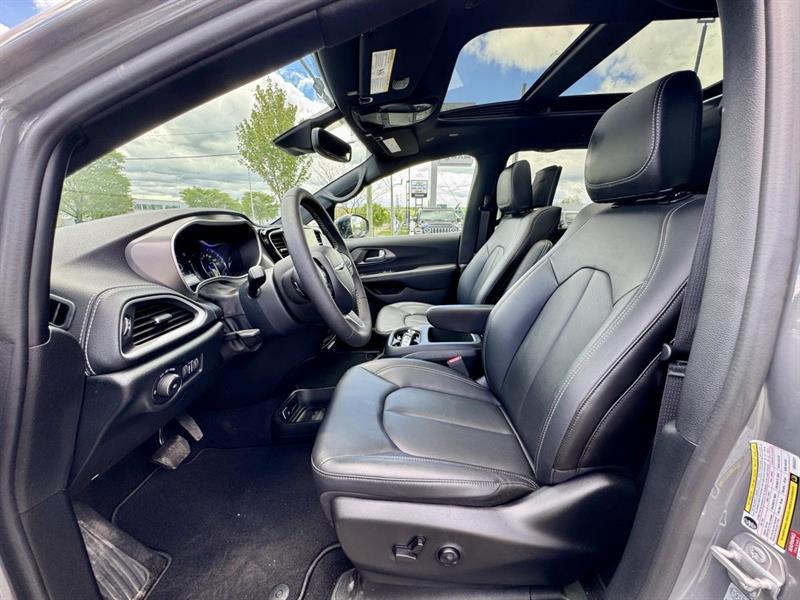 chrysler Pacifica 2025 - 18