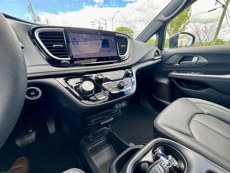 chrysler Pacifica 2025 - 21