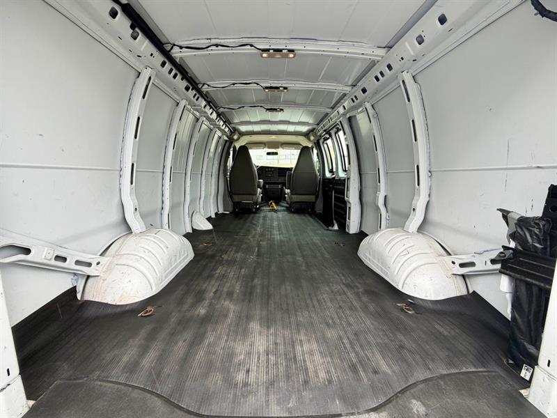 gmc Savana 2023 - 8
