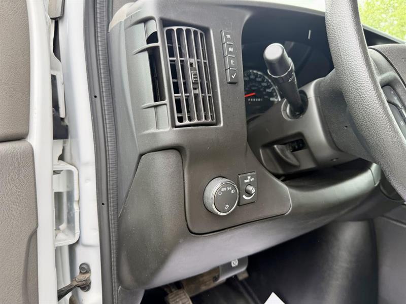 gmc Savana 2023 - 13