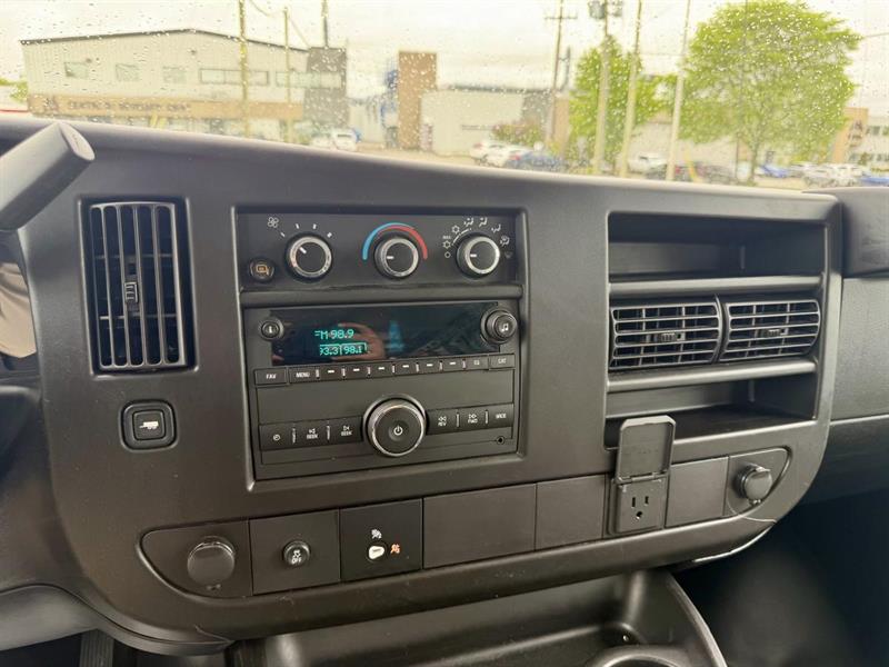 gmc Savana 2023 - 18