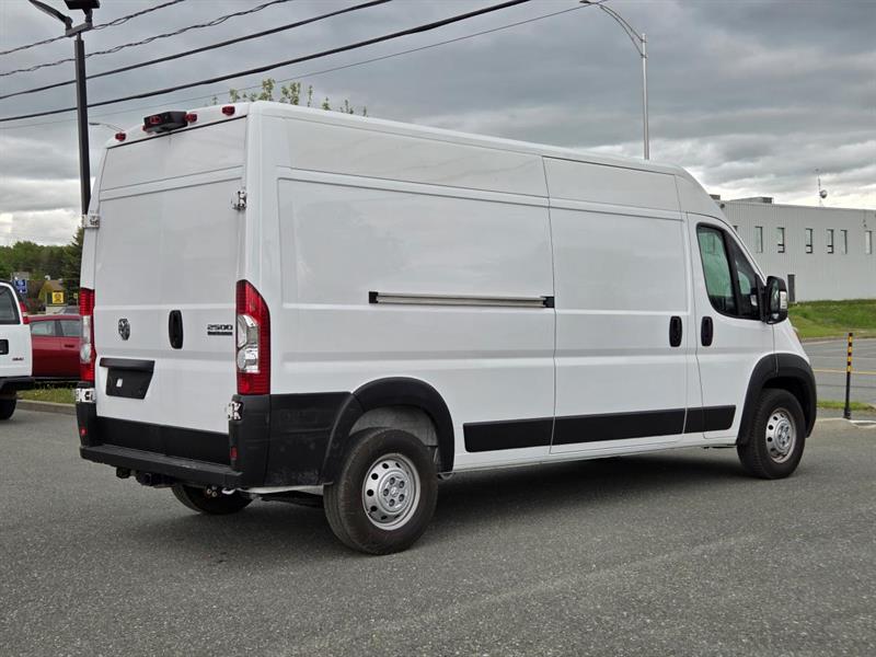 ram ProMaster fourgonnette utilitaire 2023 - 7