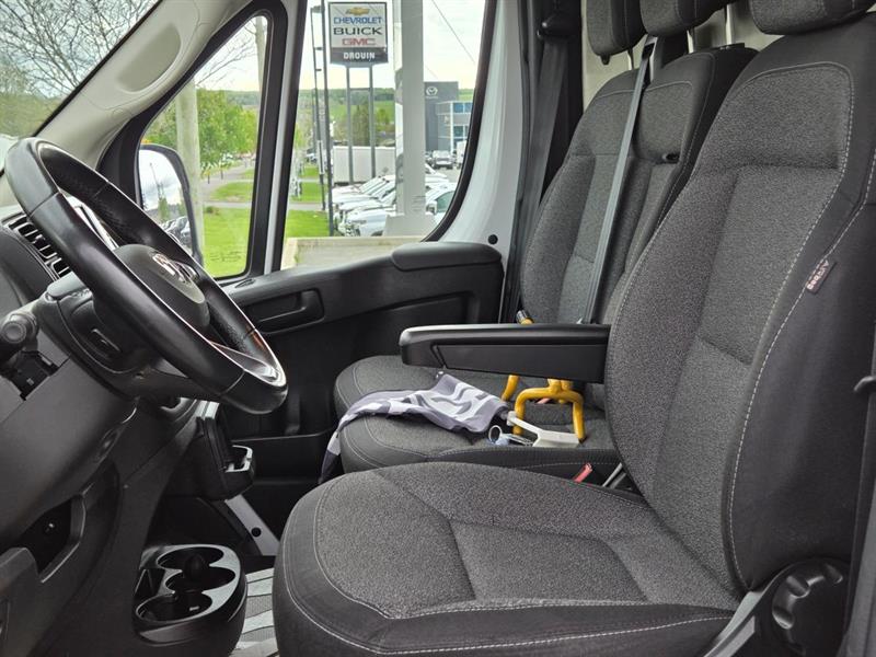 ram ProMaster fourgonnette utilitaire 2023 - 12