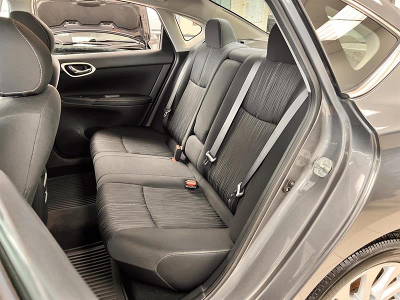 nissan Sentra 2018 - 10