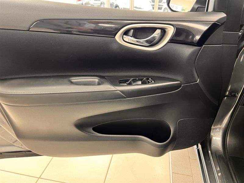 nissan Sentra 2018 - 17