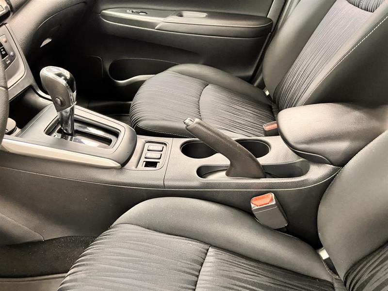 nissan Sentra 2018 - 18