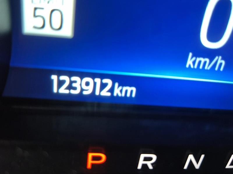ford Explorer 2022 - 12