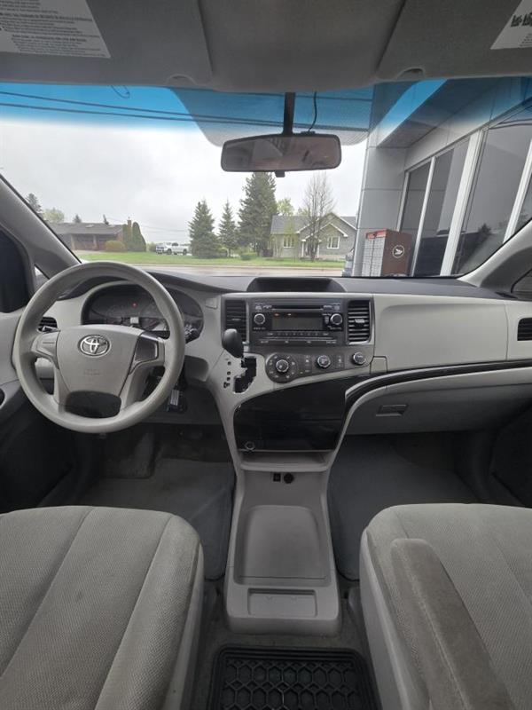 toyota Sienna 2012 - 9
