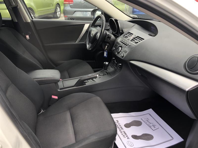 mazda Mazda3 2013 - 11