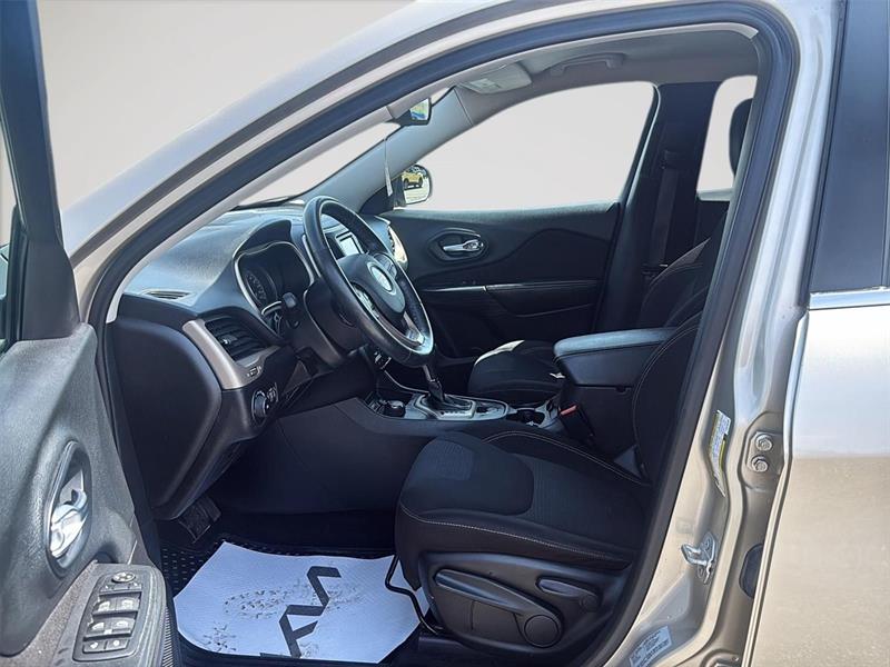 jeep Cherokee 2015 - 13