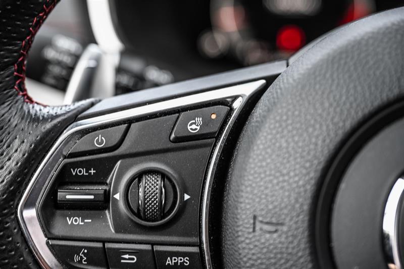 acura MDX 2023 - 18