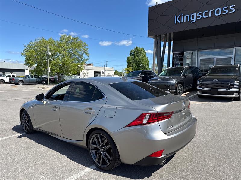 lexus IS 300 2016 - 3