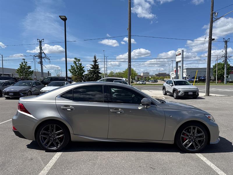 lexus IS 300 2016 - 6