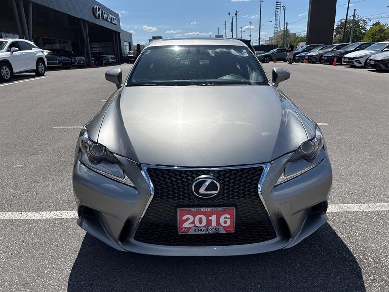 lexus IS 300 2016 - 8