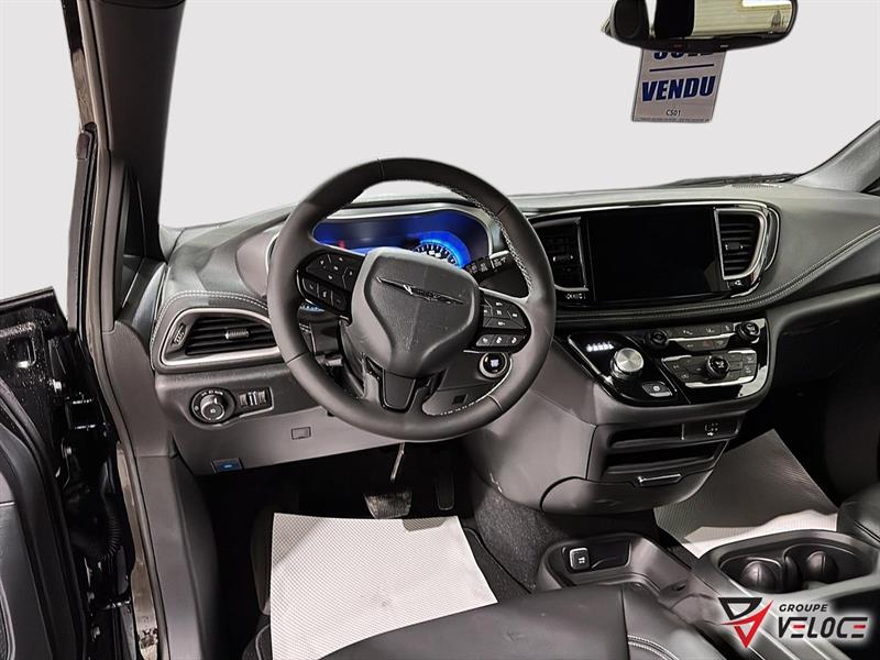 chrysler Pacifica 2026 - 9