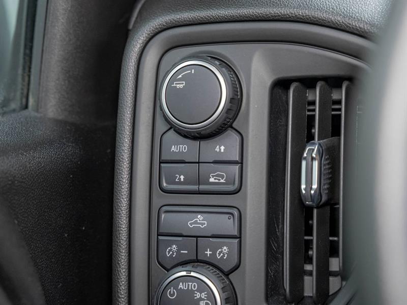 chevrolet Silverado 1500 2023 - 23