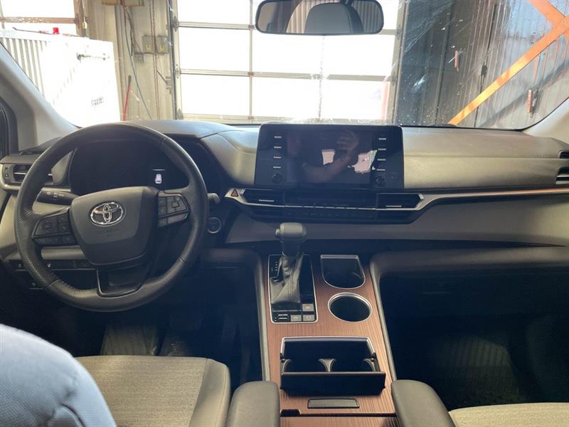 toyota Sienna 2022 - 10