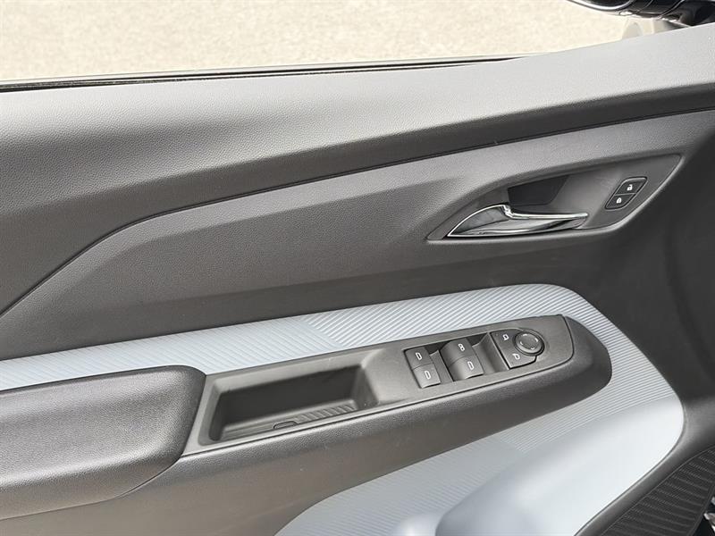 chevrolet Bolt 2027 - 21