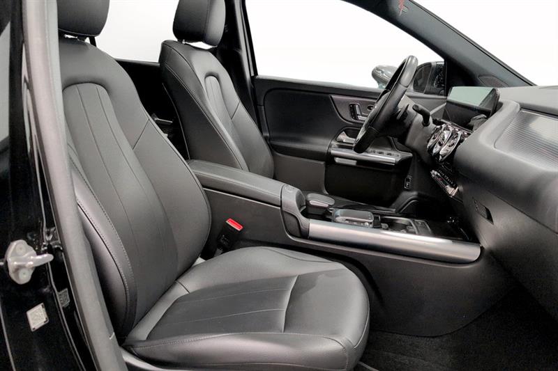 mercedes-benz GLA250 2023 - 14