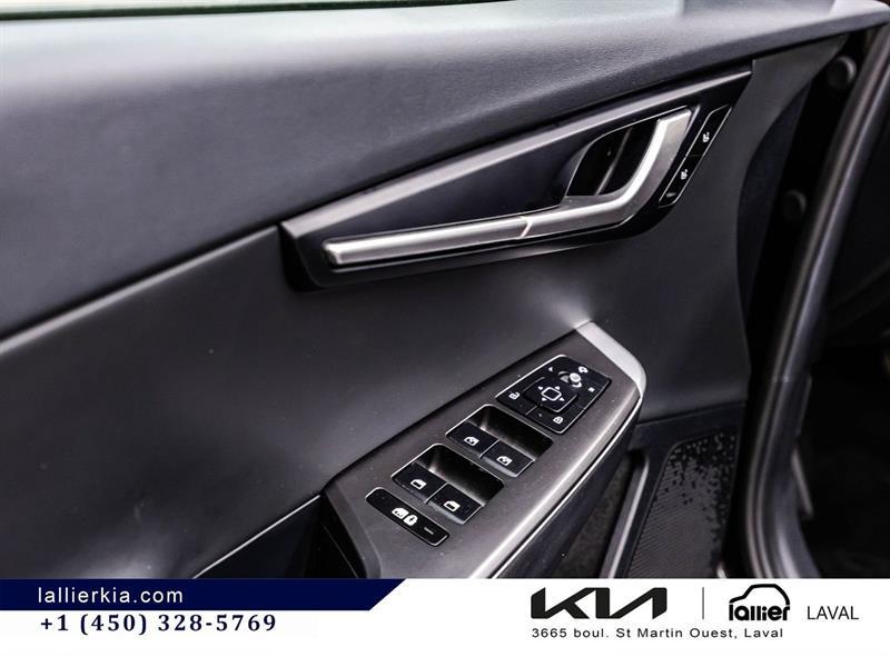 2022 Kia EV6 - Image 11