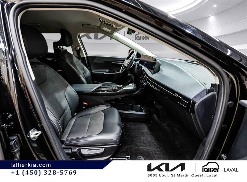 2022 Kia EV6 - Image 17