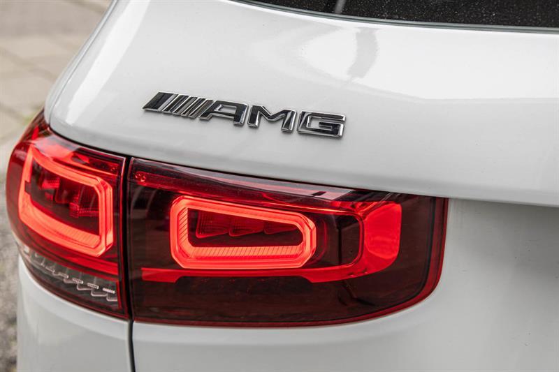 2023 Mercedes-Benz GLB - Image 16