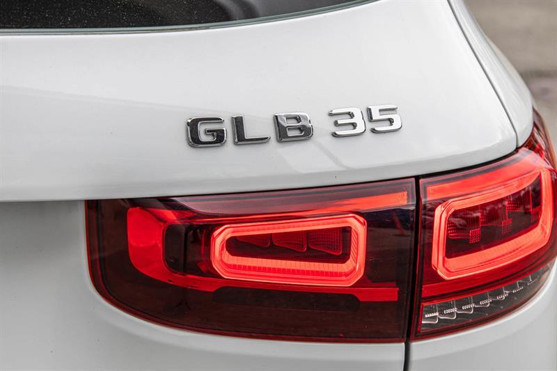 2023 Mercedes-Benz GLB - Image 18