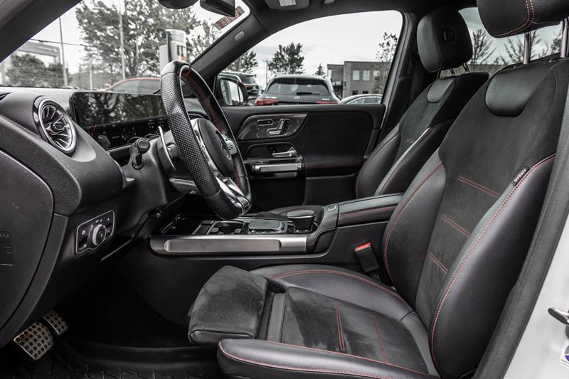 2023 Mercedes-Benz GLB - Image 22