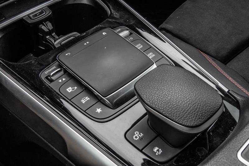 2023 Mercedes-Benz GLB - Image 32