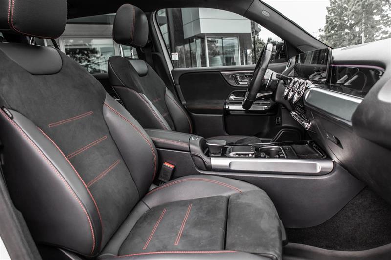 2023 Mercedes-Benz GLB - Image 41