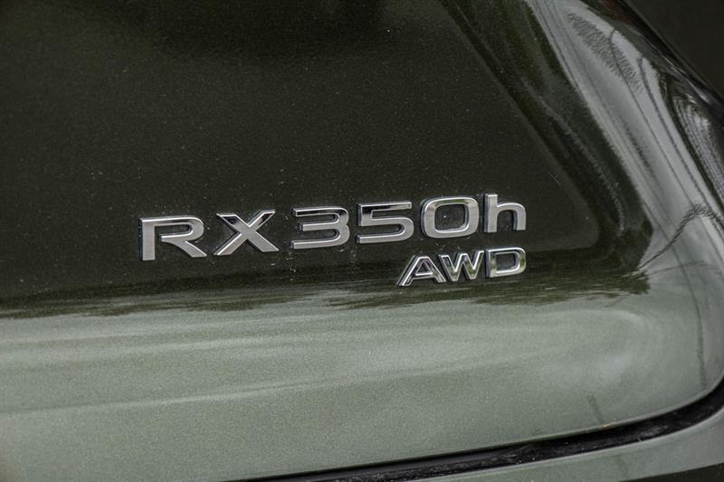 2025 Lexus RX - Image 14
