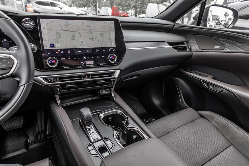 2025 Lexus RX - Image 26