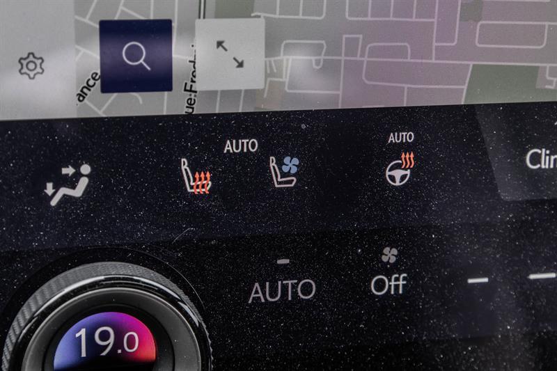 2025 Lexus RX - Image 28